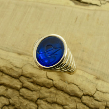 Chevalière vaguée et...