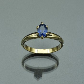 Solitaire saphir bleu